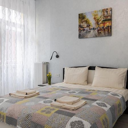 Golden Violin ! Apartments Lviv S מראה חיצוני תמונה