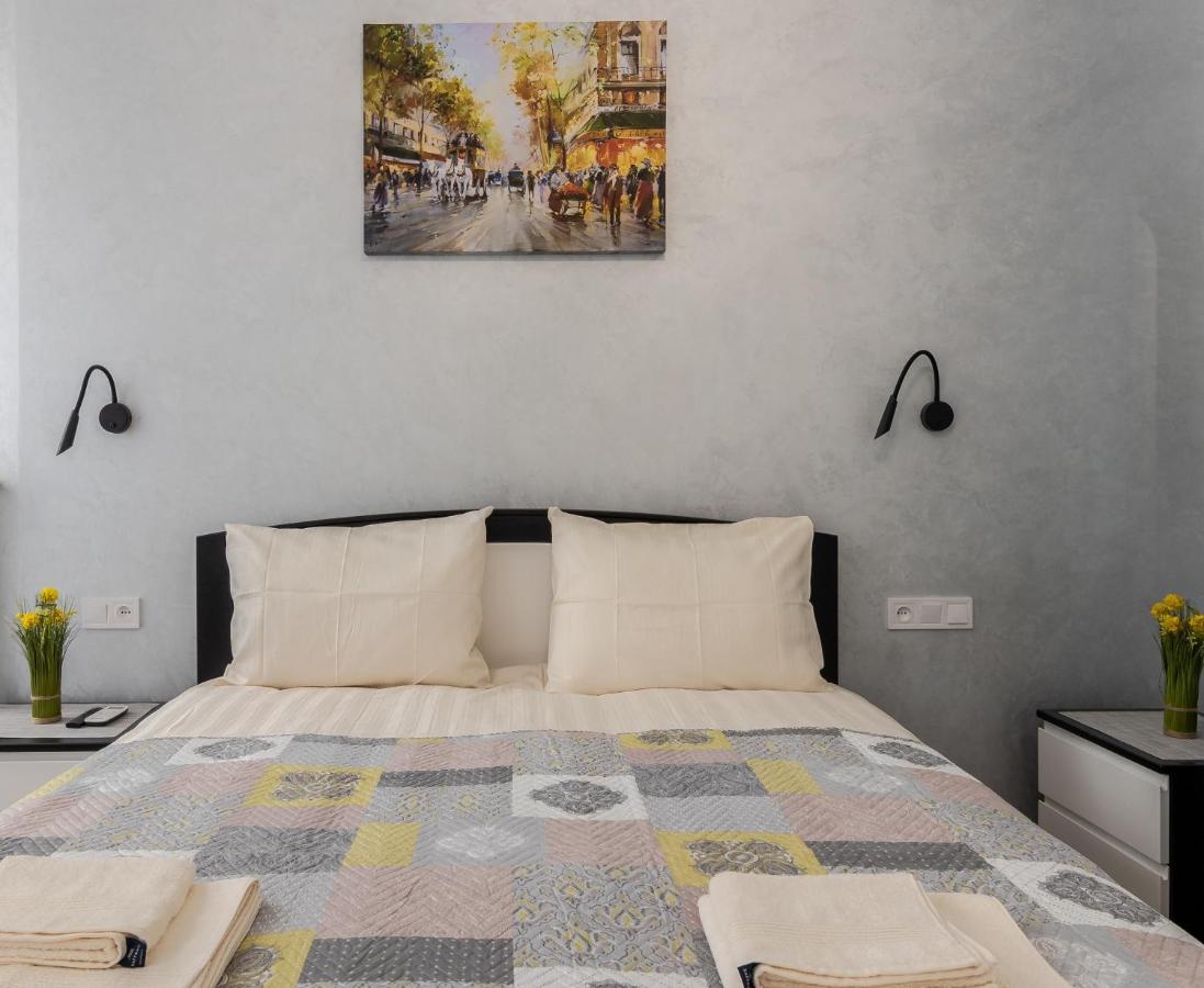 Golden Violin ! Apartments Lviv S מראה חיצוני תמונה