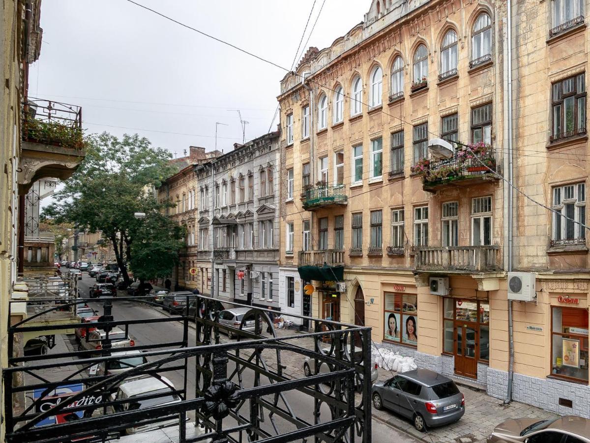 Golden Violin ! Apartments Lviv S מראה חיצוני תמונה