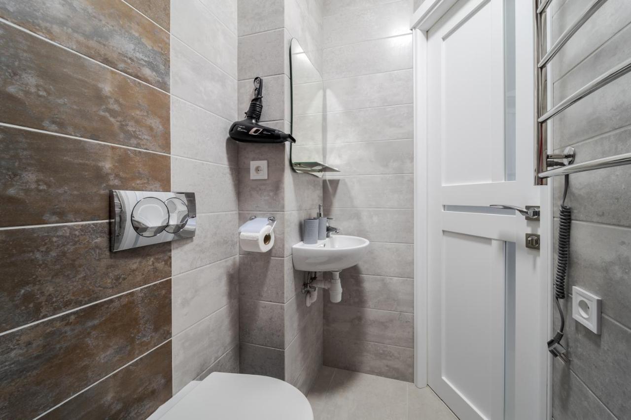 Golden Violin ! Apartments Lviv S מראה חיצוני תמונה