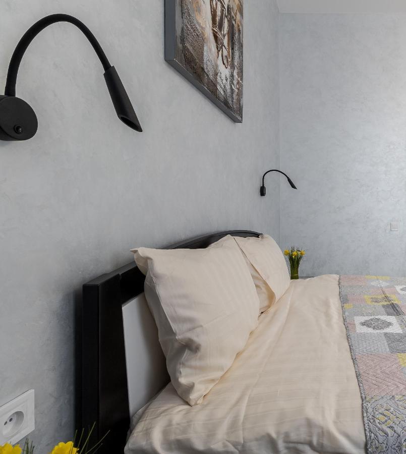 Golden Violin ! Apartments Lviv S מראה חיצוני תמונה