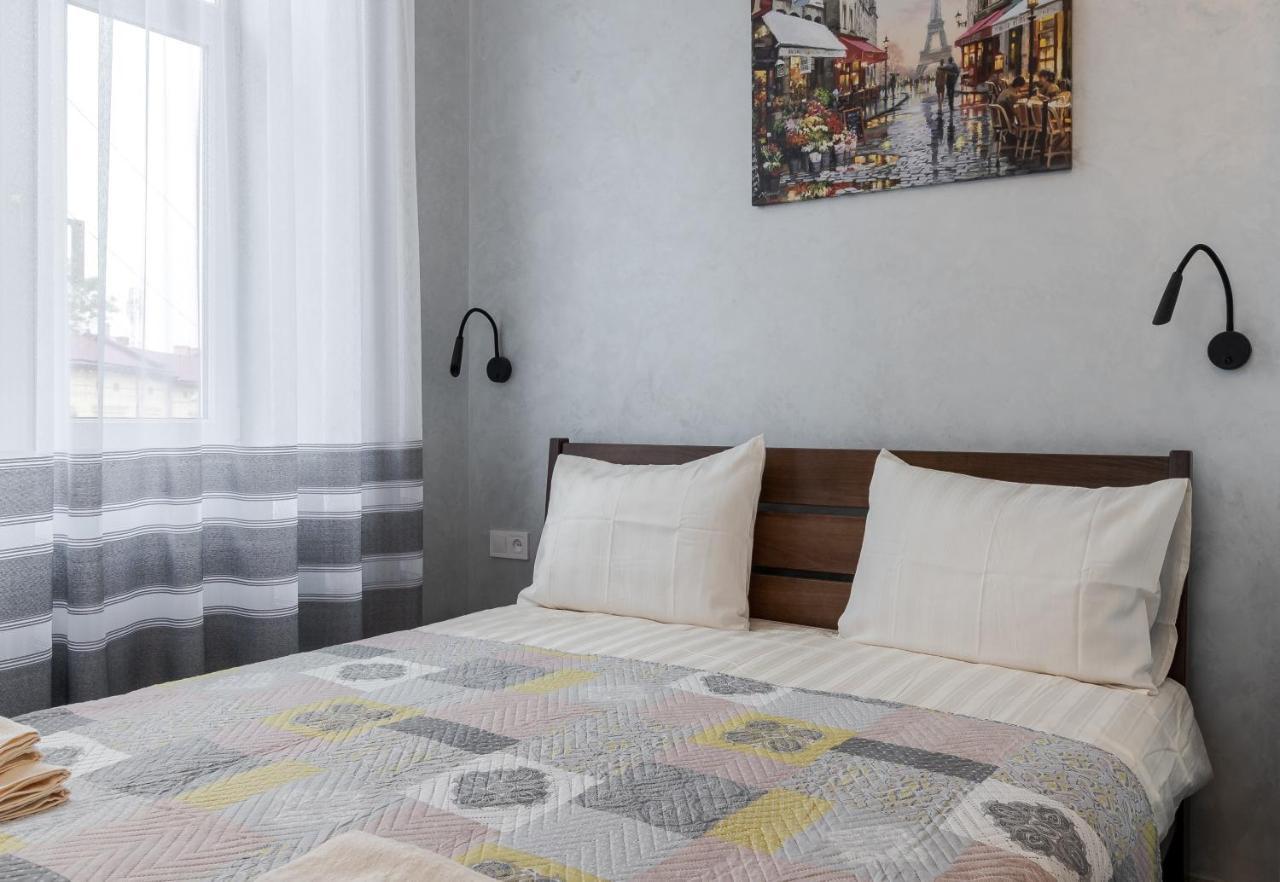 Golden Violin ! Apartments Lviv S מראה חיצוני תמונה
